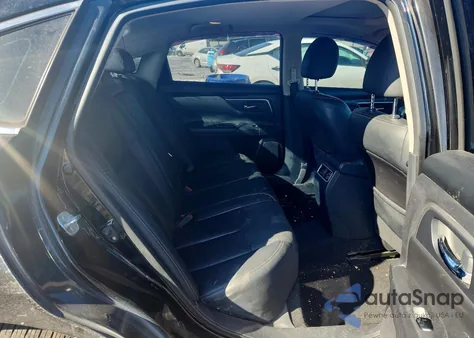 2016 Nissan Altima 2.5 z USA, uszkodzony, nr VIN 1N4AL3AP7GC114696